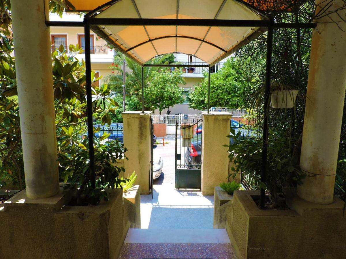 Casa Oliver Atene Esterno foto